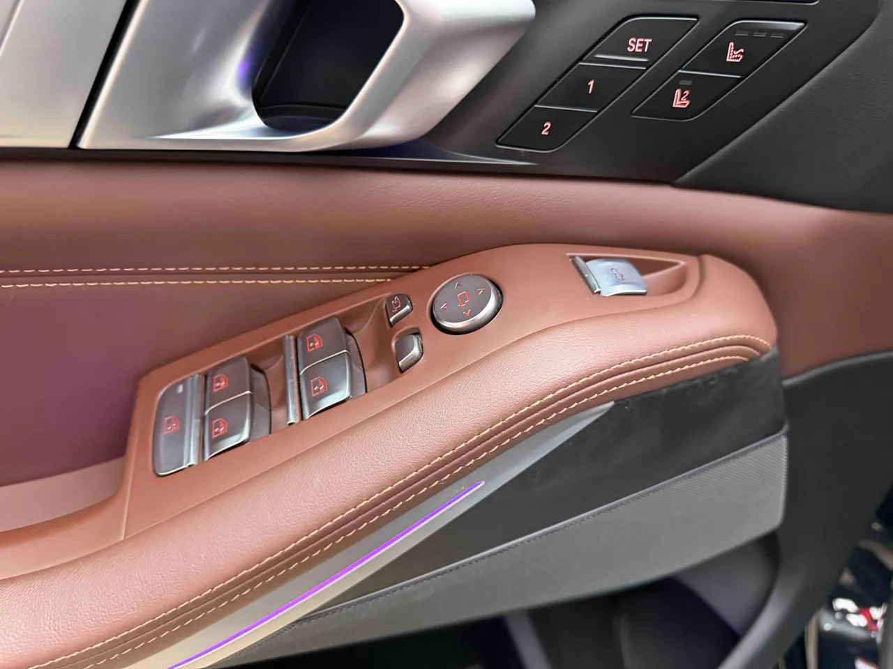 BMW X7 - фото 18