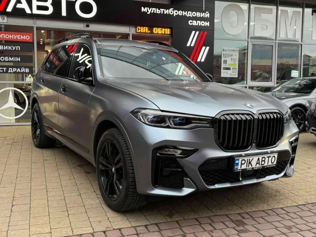 BMW X7 - фото 4