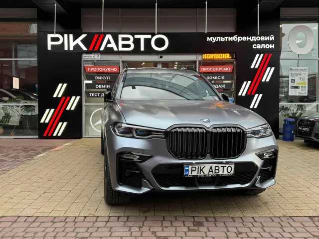 BMW X7 - фото 1