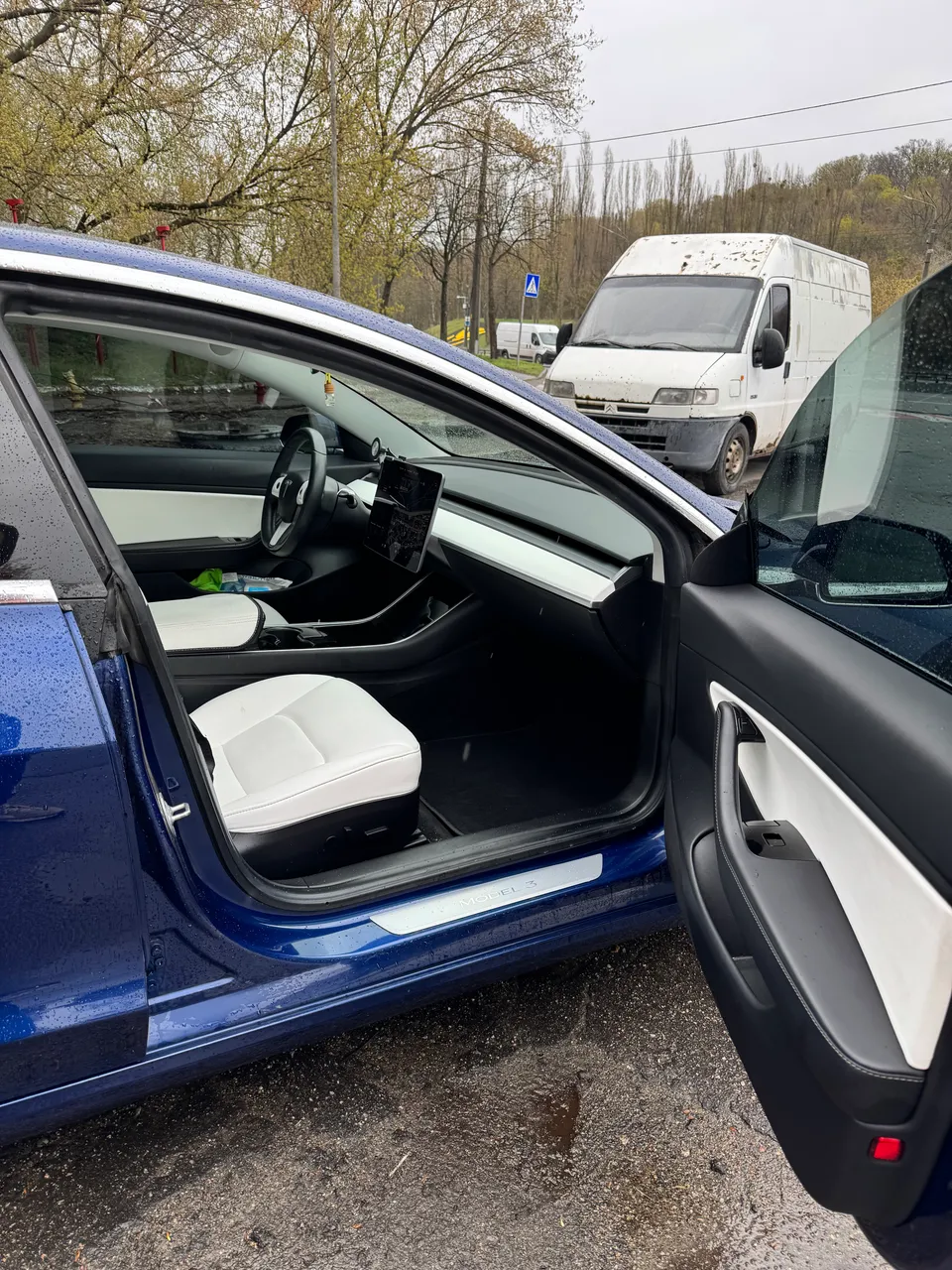 Tesla Model 3 - фото 7