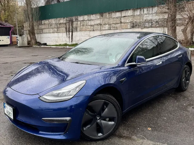 Tesla Model 3 - фото 2