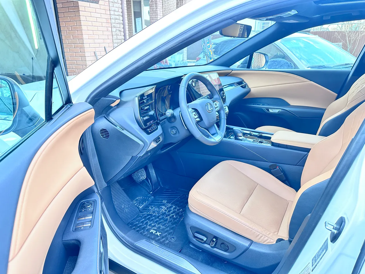 Lexus RX - фото 25