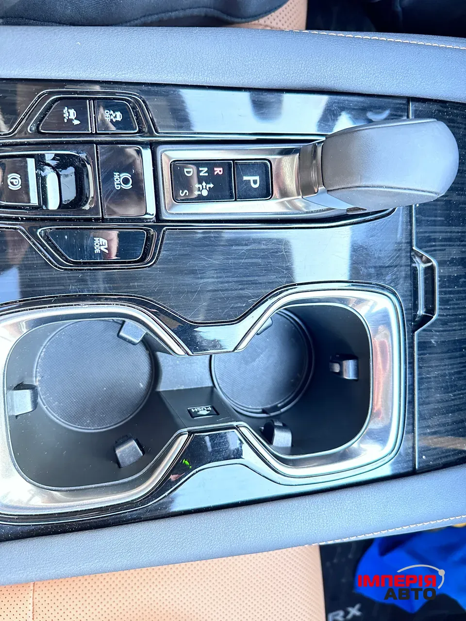 Lexus RX - фото 13