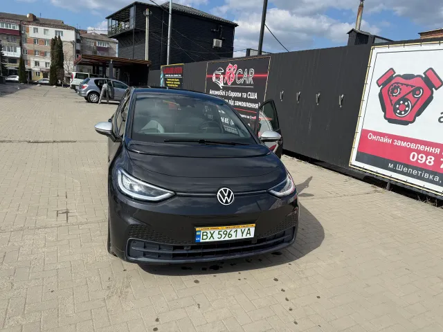 Volkswagen ID.3 - фото 1