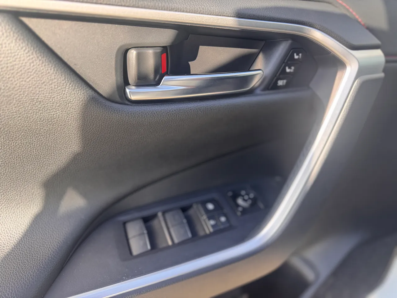 Toyota RAV4 - фото 15