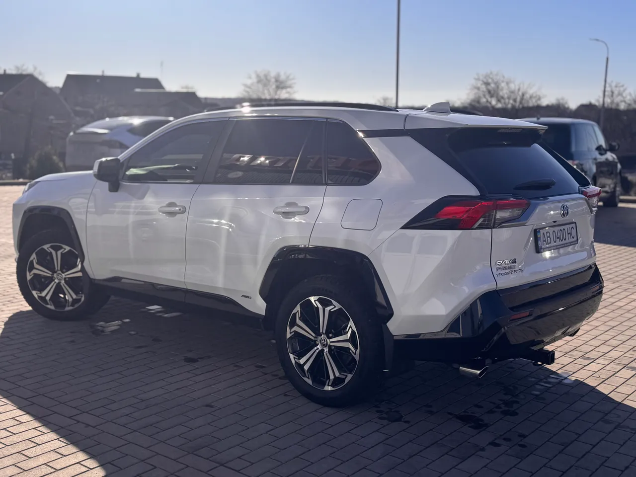Toyota RAV4 - фото 4