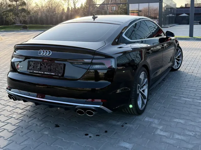 Audi S5 - фото 1