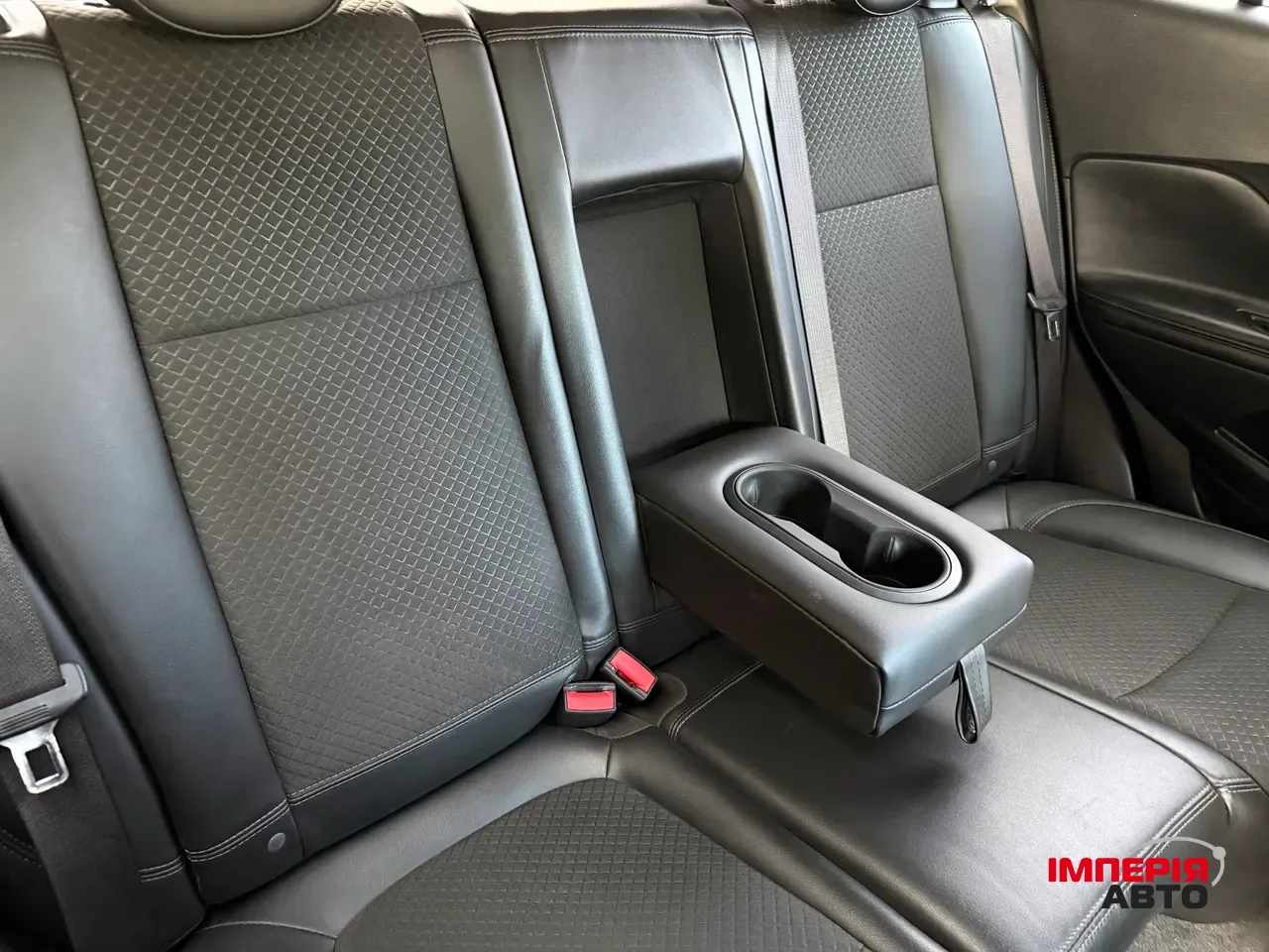 Buick Encore - фото 10