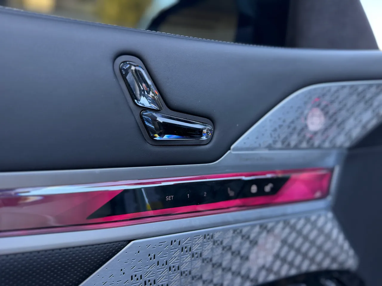 BMW 7 серії - фото 64