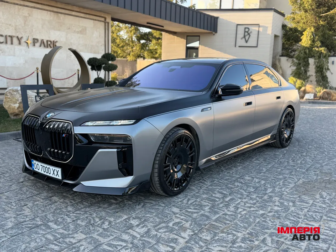 BMW 7 серії - фото 1