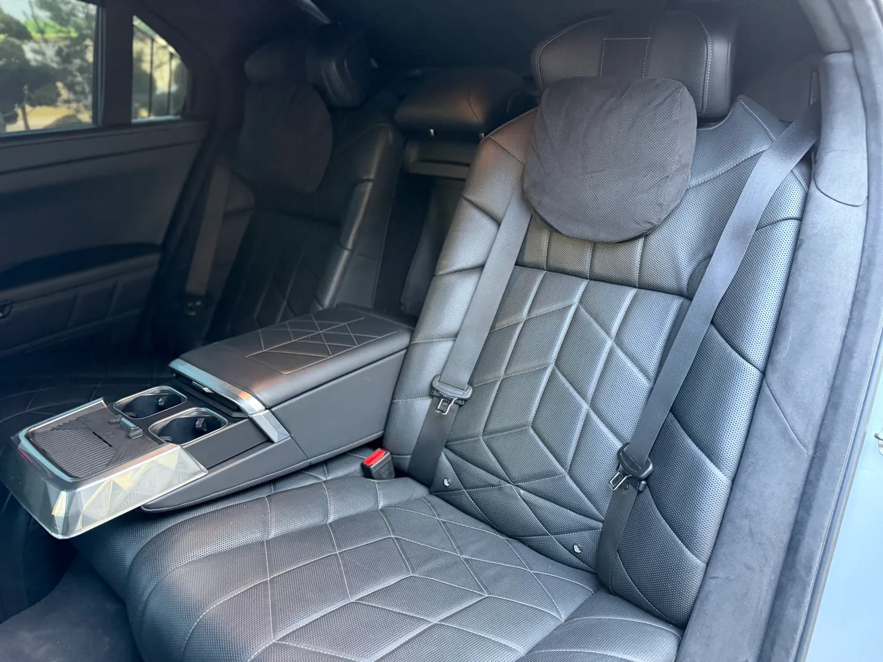 BMW 7 серії - фото 57