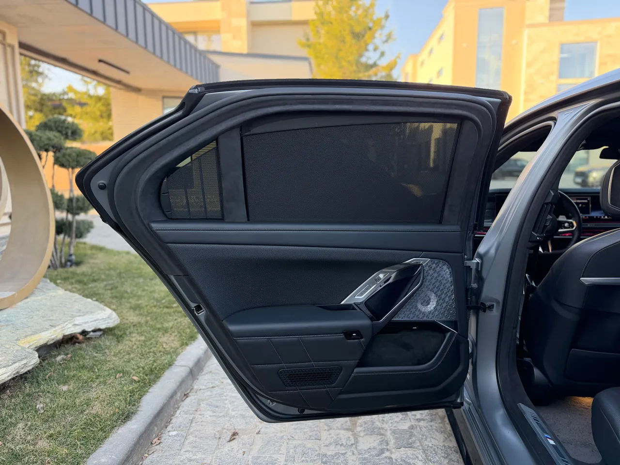 BMW 7 серії - фото 66