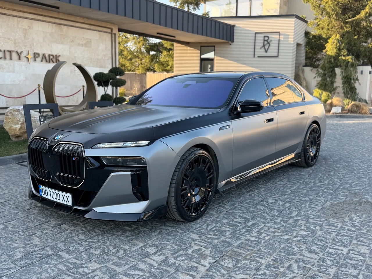 BMW 7 серії - фото 11