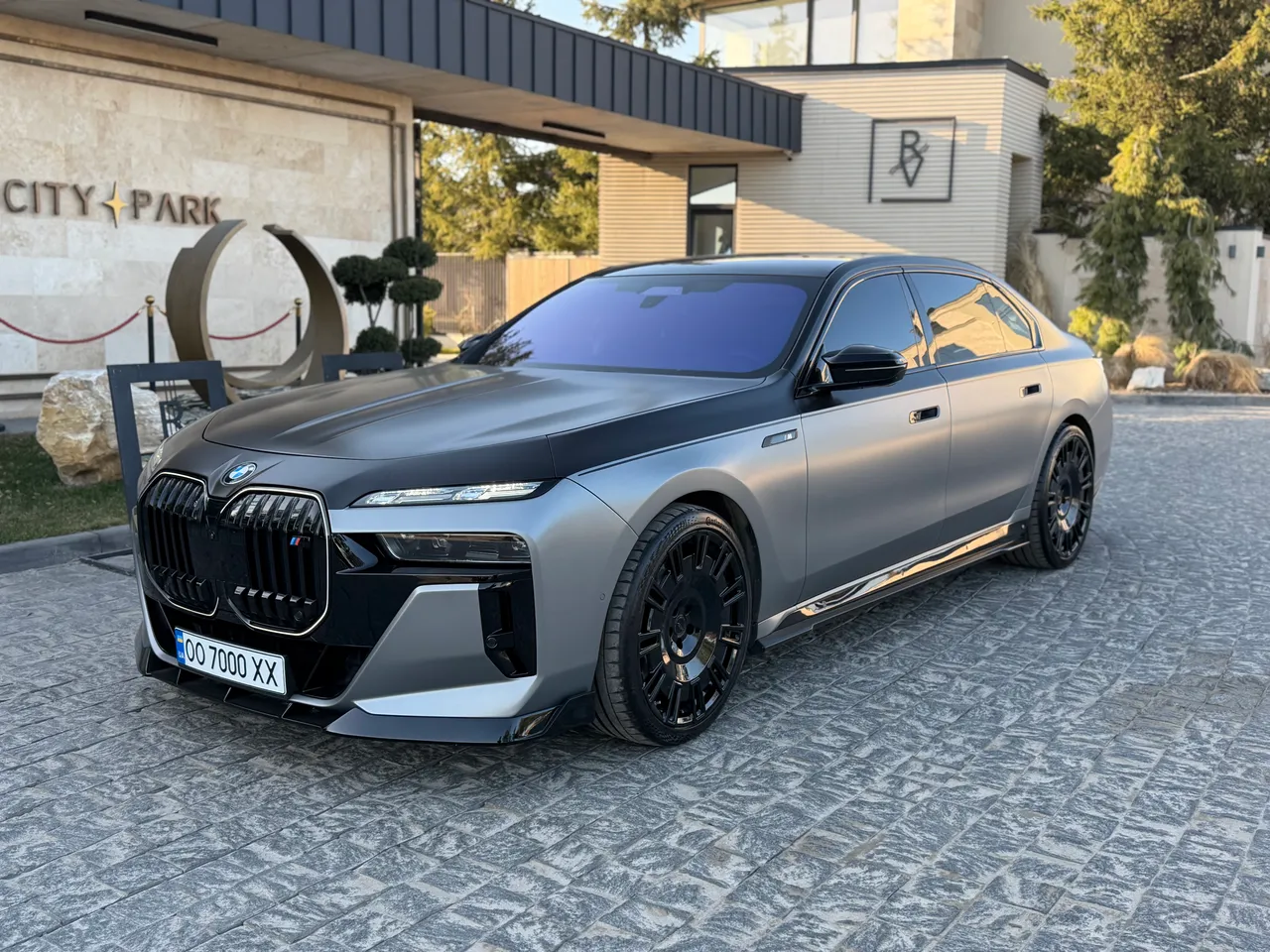 BMW 7 серії - фото 9