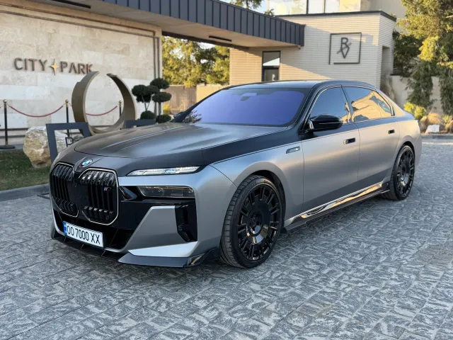 BMW 7 серії - фото 2