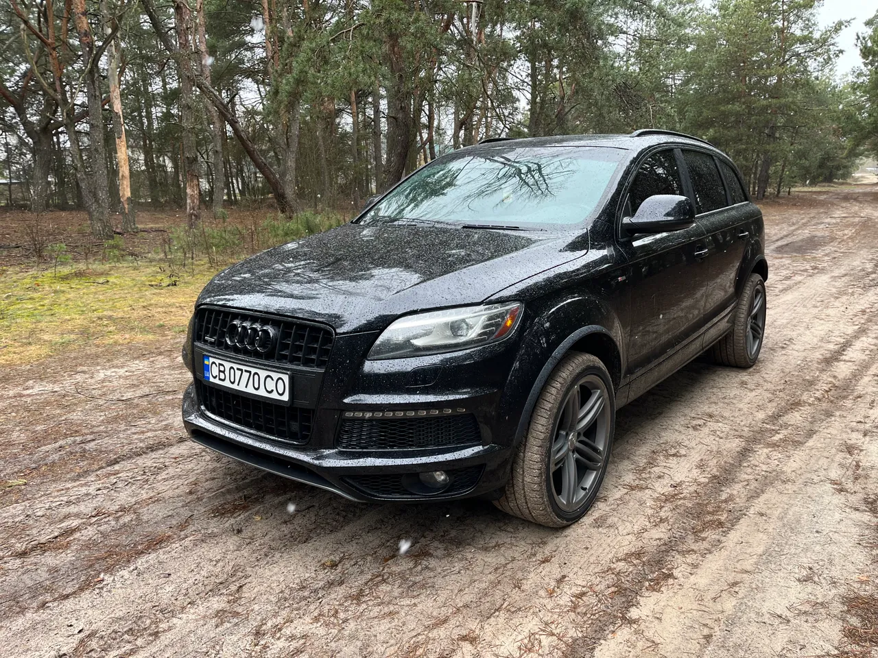 Audi Q7 - фото 1