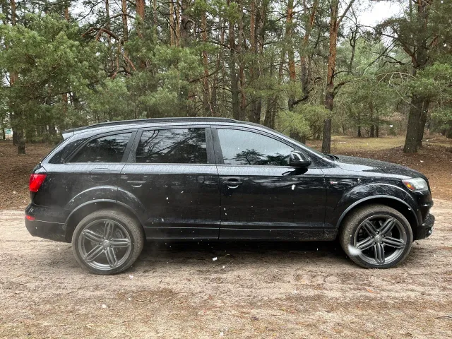 Audi Q7 - фото 4