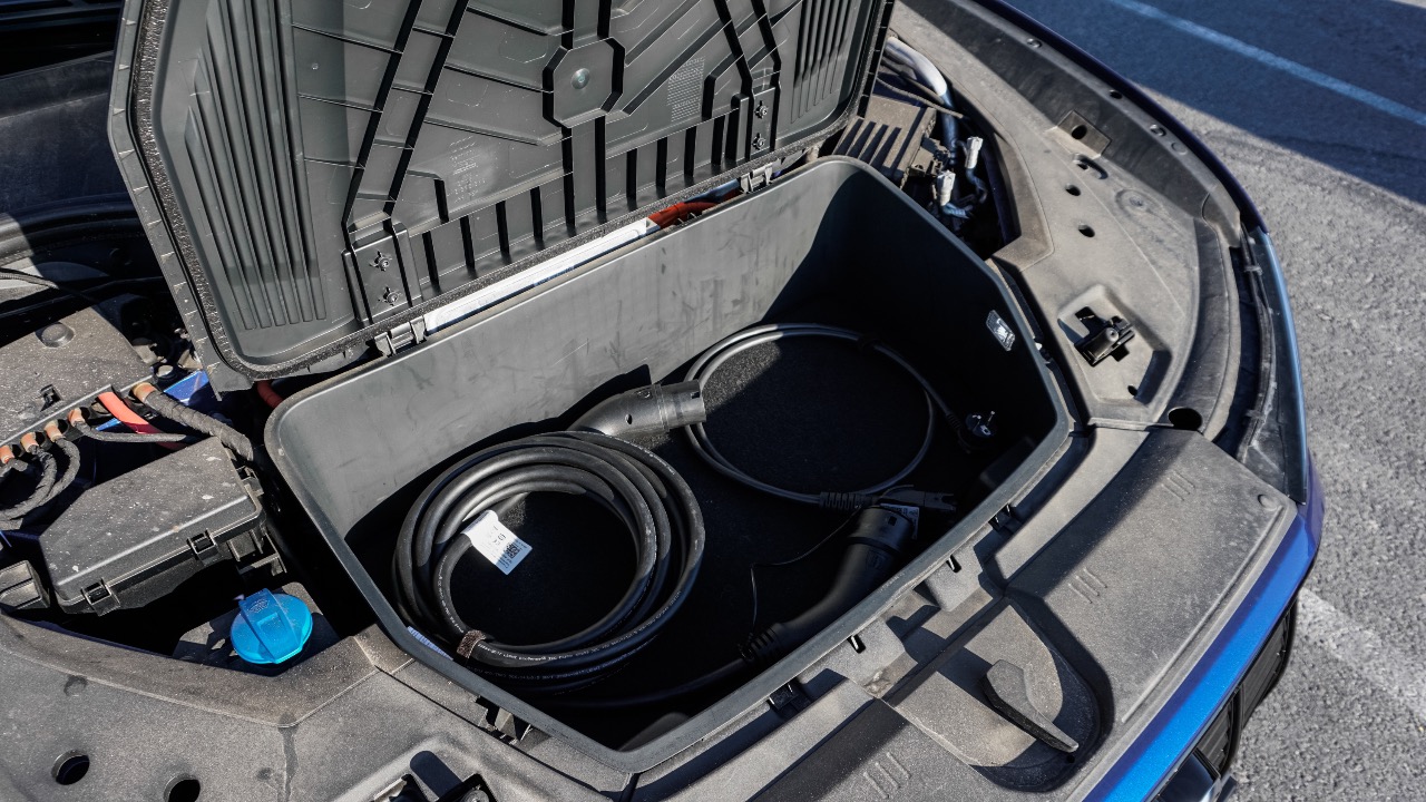 Audi e-tron - фото 12