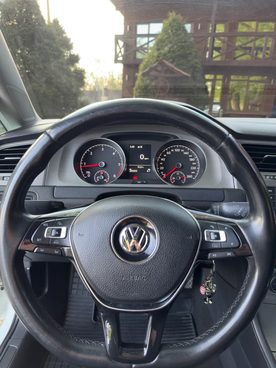 Volkswagen Golf - фото 8