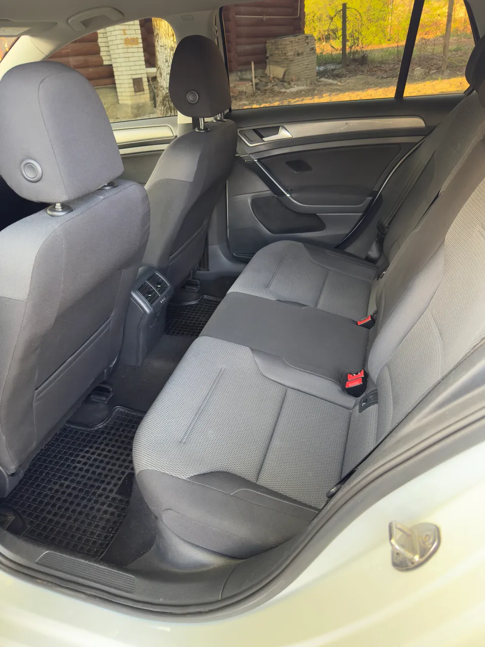 Volkswagen Golf - фото 17