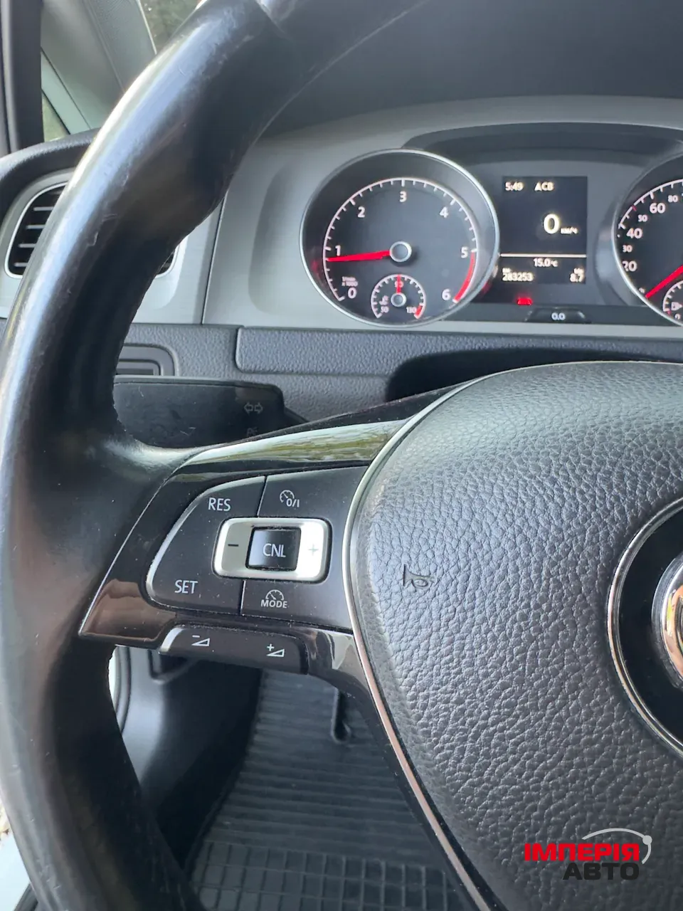 Volkswagen Golf - фото 9