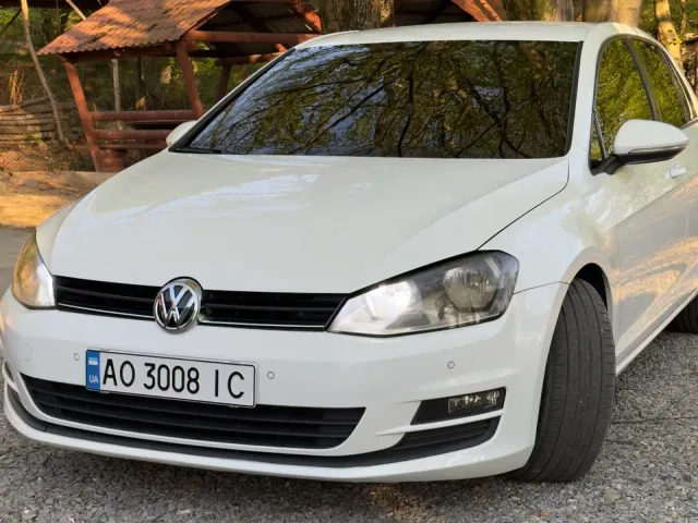 Volkswagen Golf - фото 2