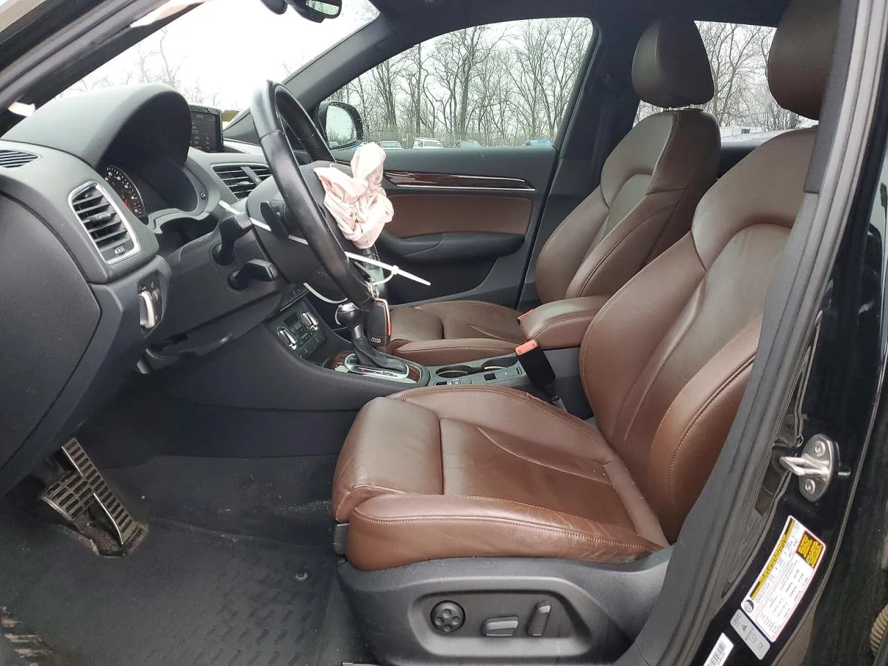 Audi Q3 - фото 7