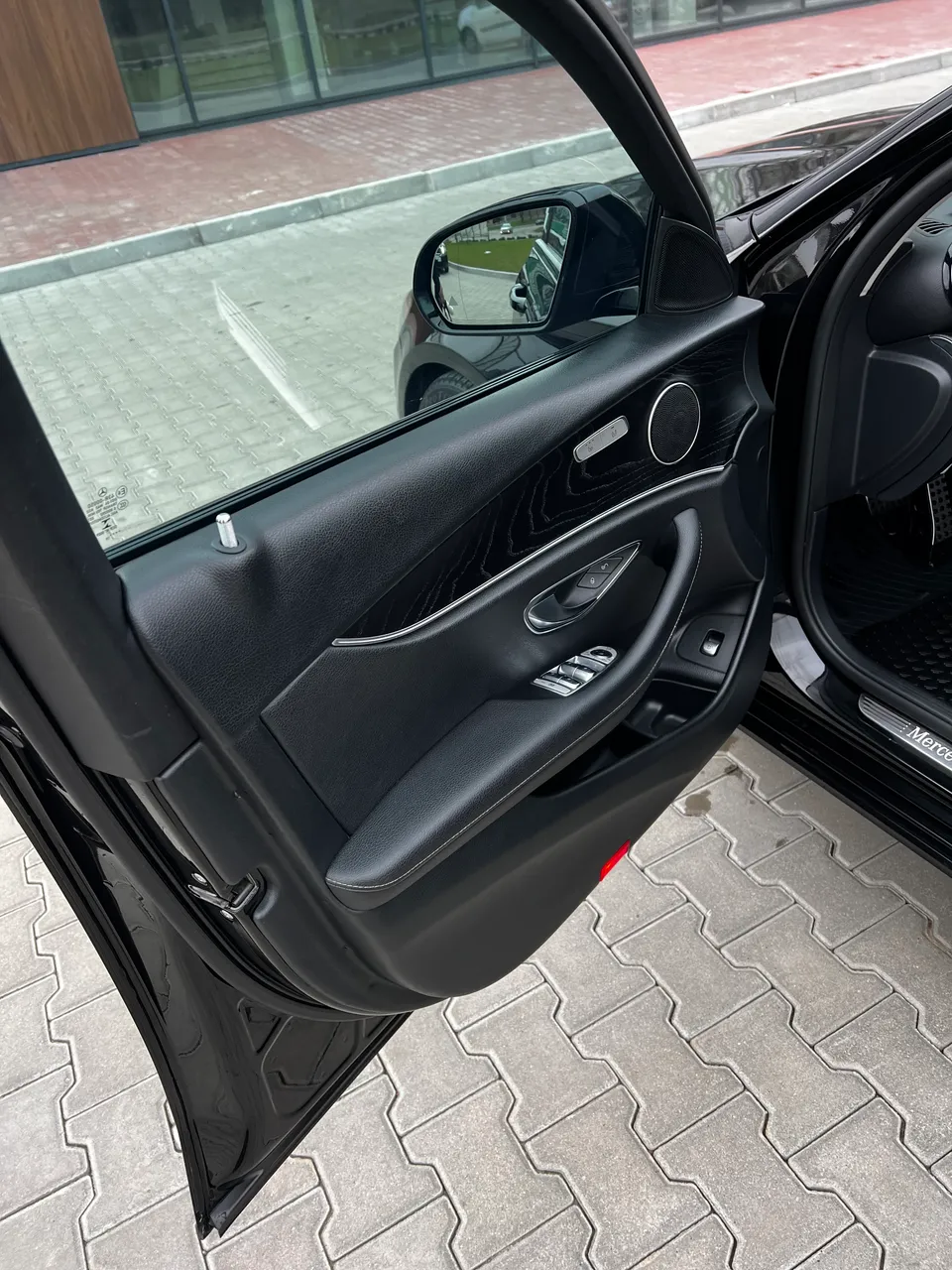 Mercedes-Benz E-Класс - фото 17