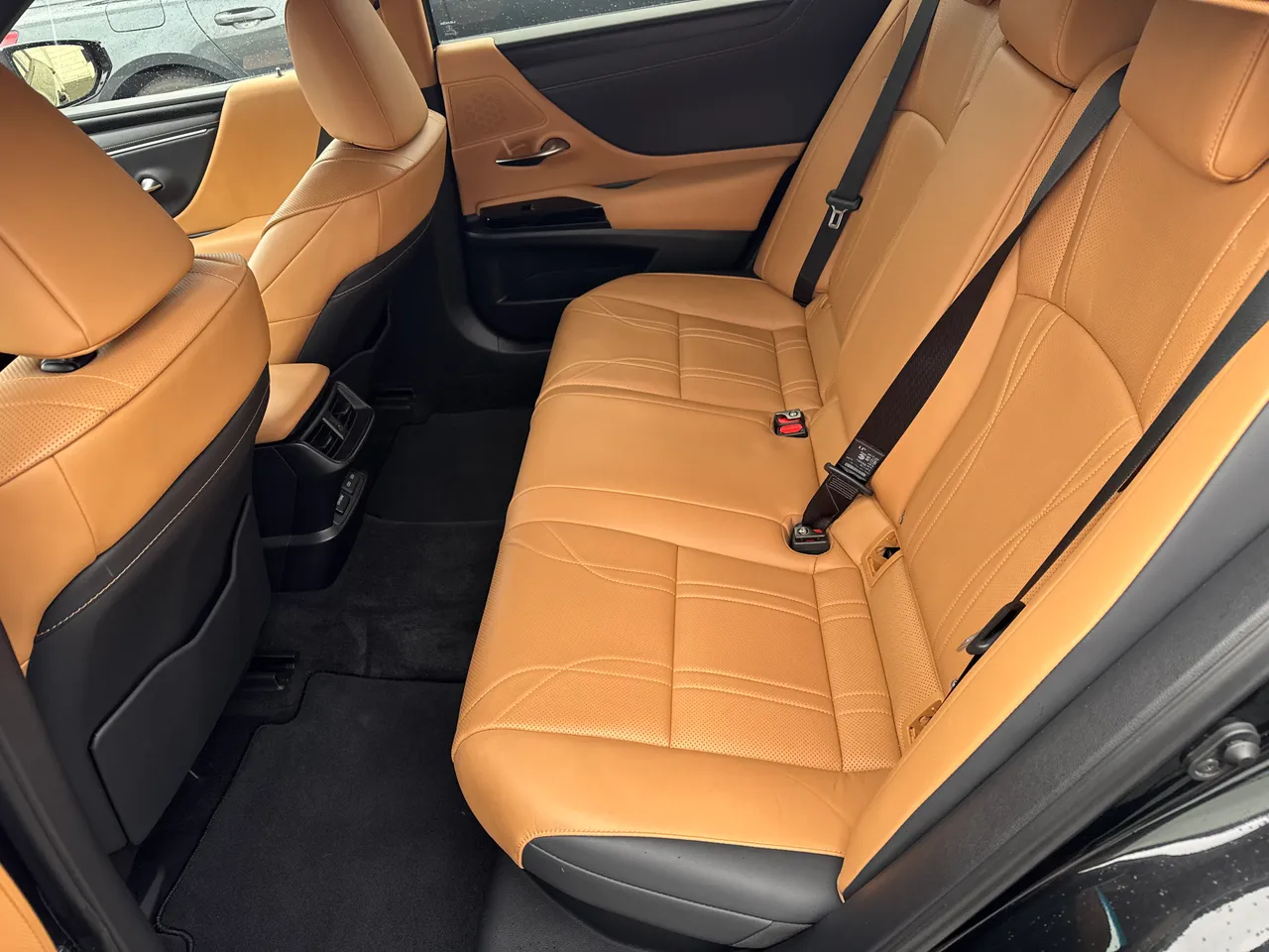 Lexus ES - фото 31