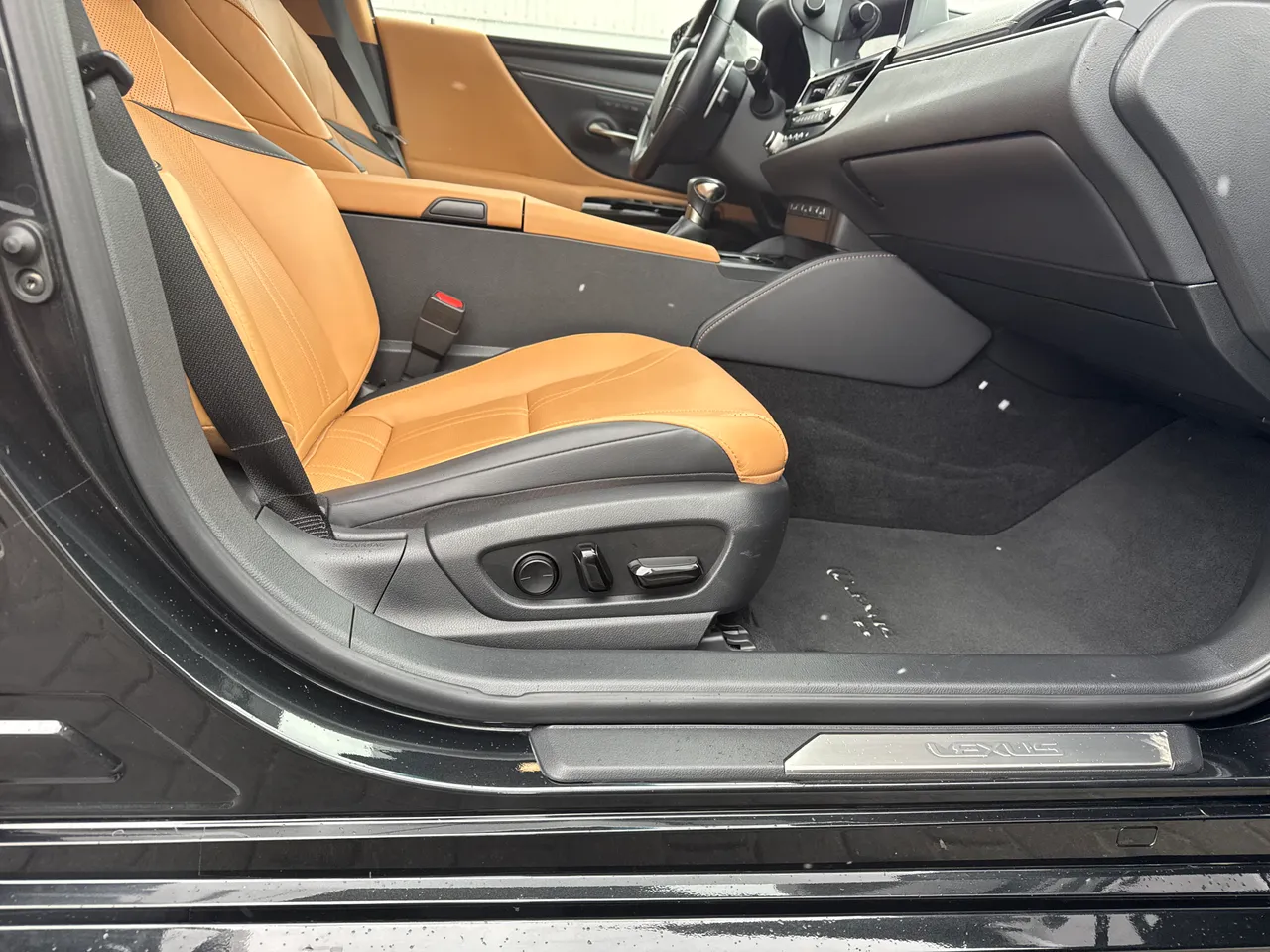 Lexus ES - фото 27