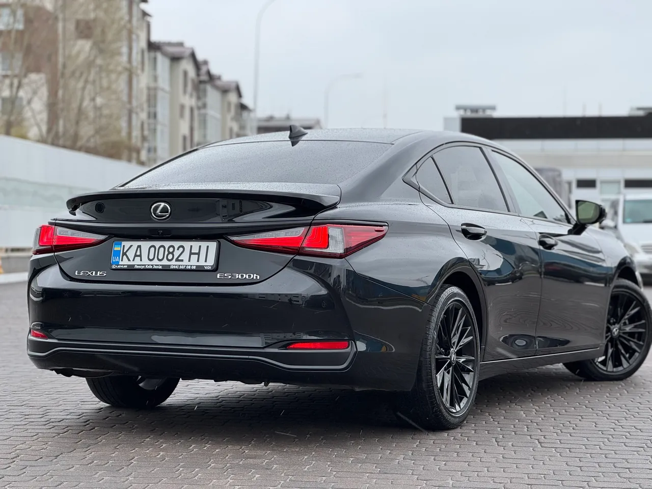 Lexus ES - фото 11