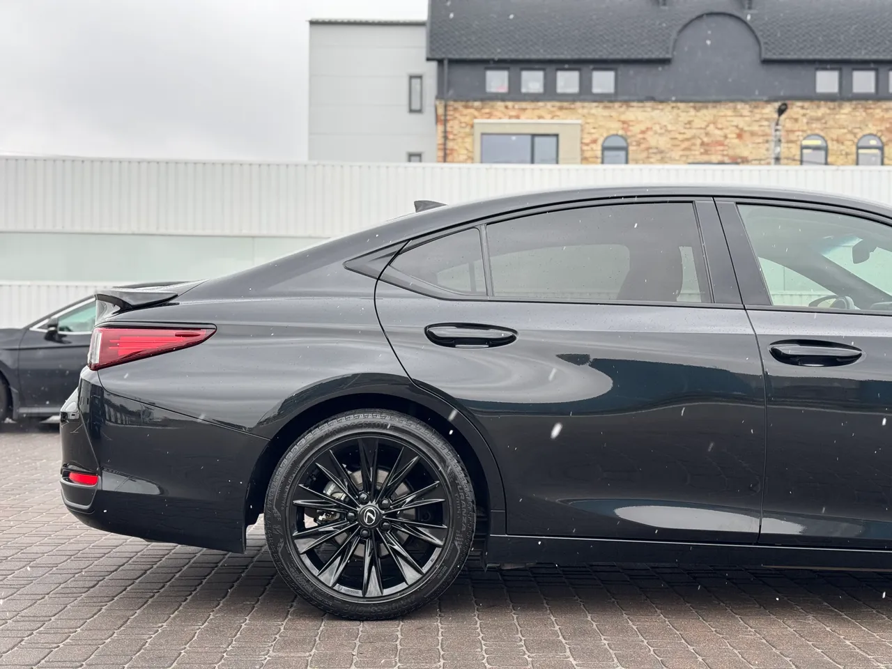 Lexus ES - фото 7