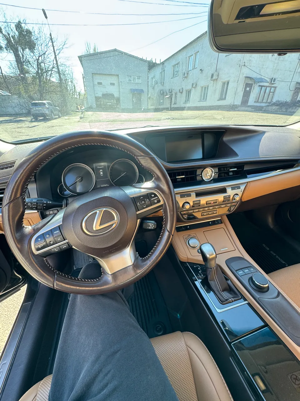 Lexus ES - фото 5