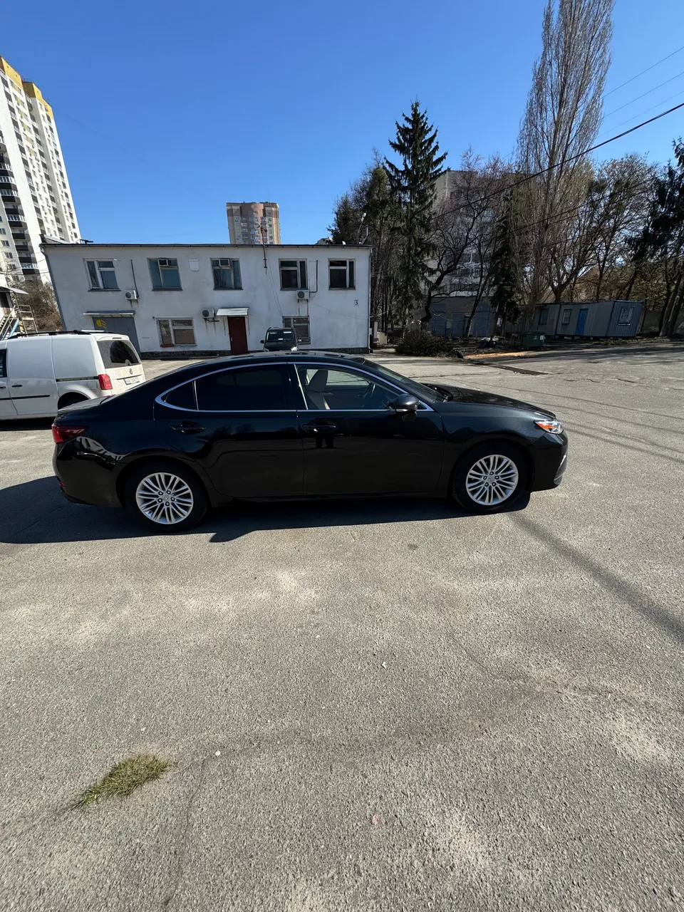 Lexus ES - фото 1