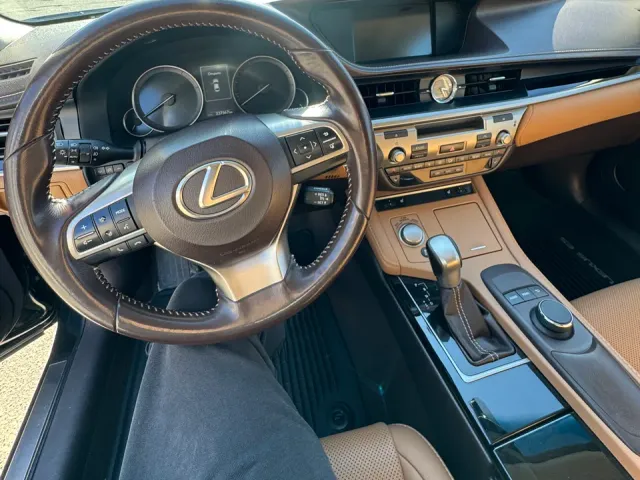 Lexus ES - фото 5