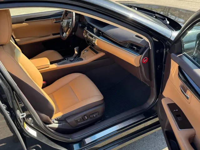 Lexus ES - фото 4