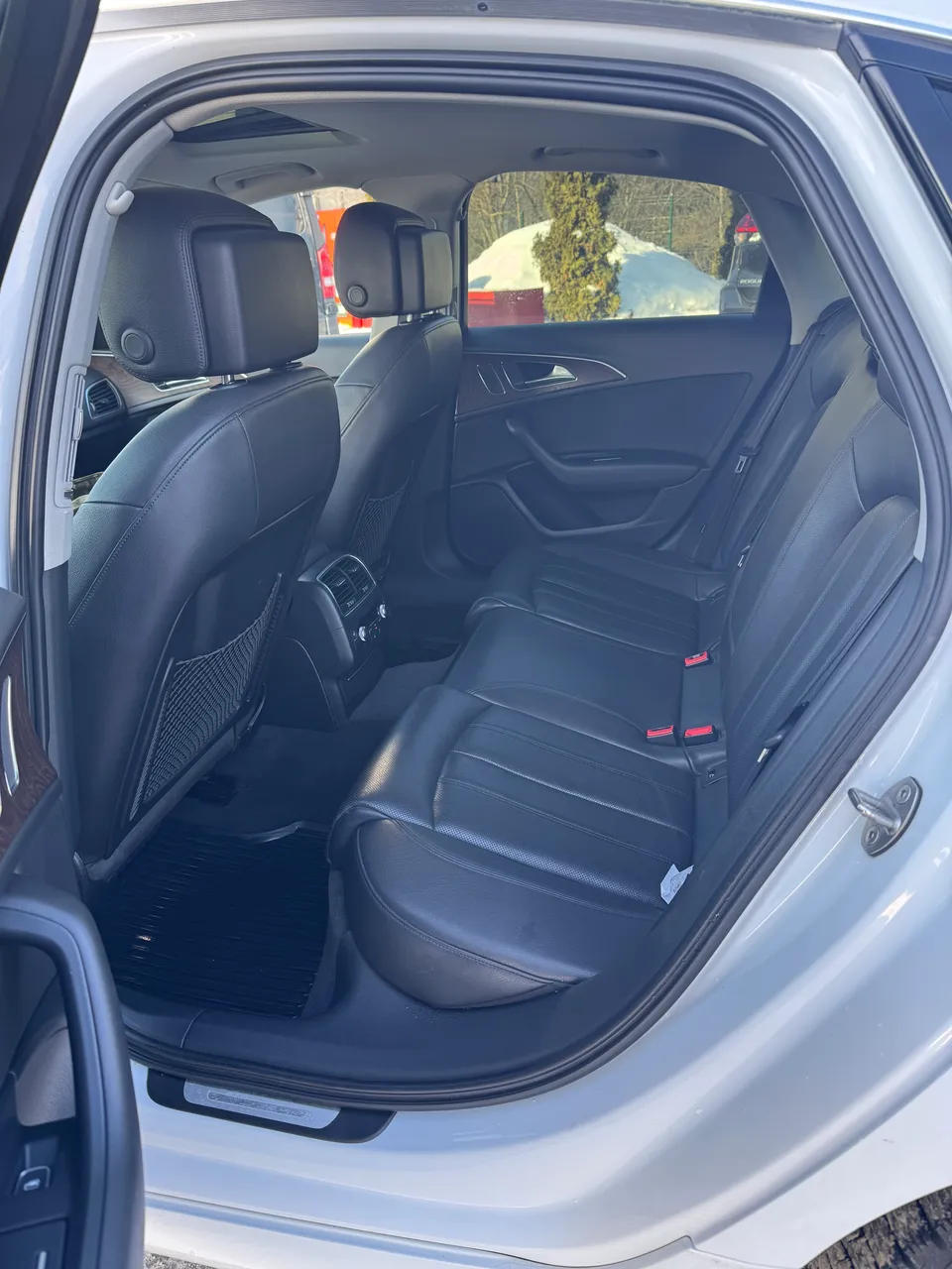 Audi A6 - фото 10