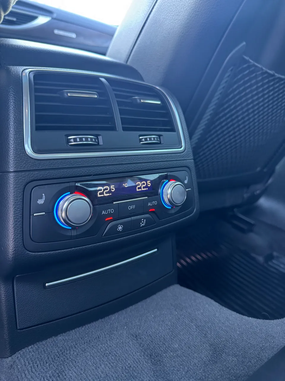 Audi A6 - фото 9