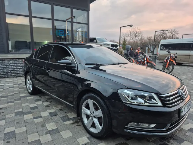 Volkswagen Passat - фото 3
