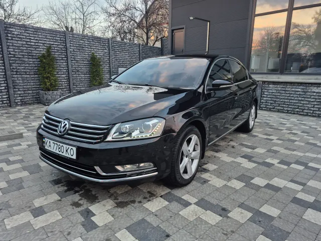 Volkswagen Passat - фото 1