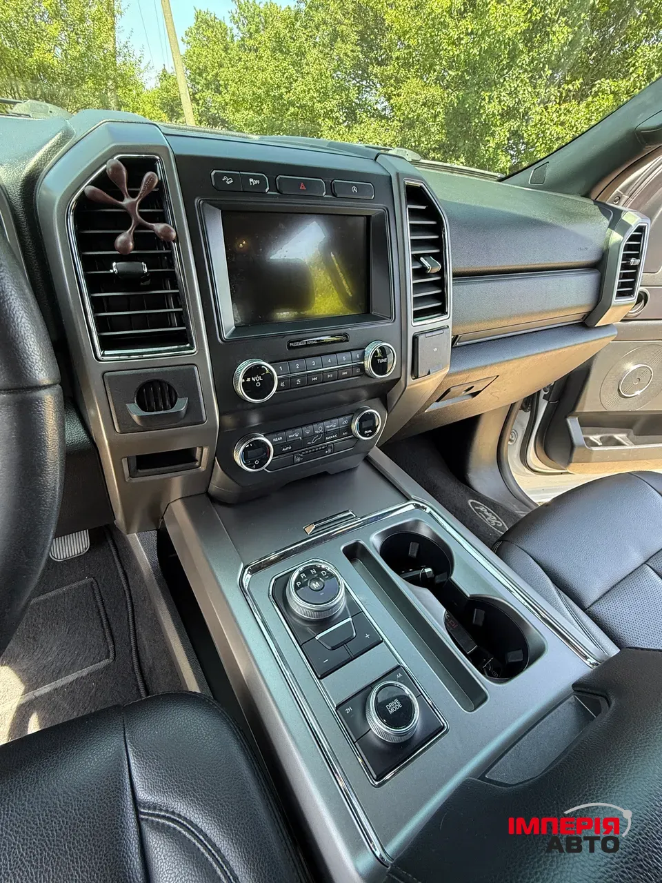 Ford Expedition - фото 17