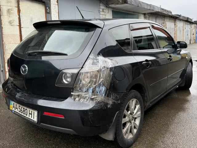 Mazda 3 - фото 4