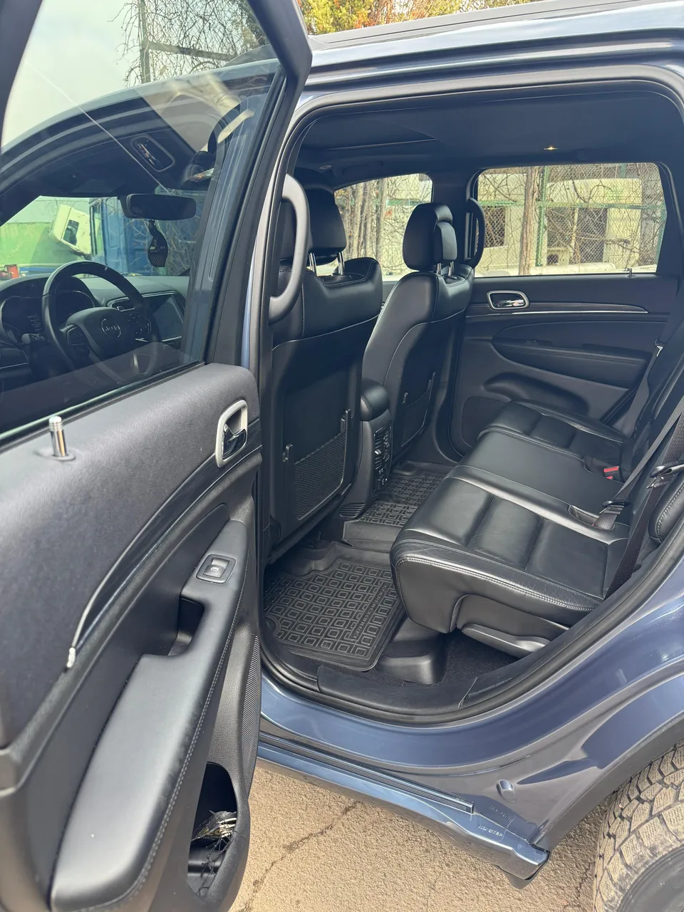 Jeep Grand Cherokee - фото 7