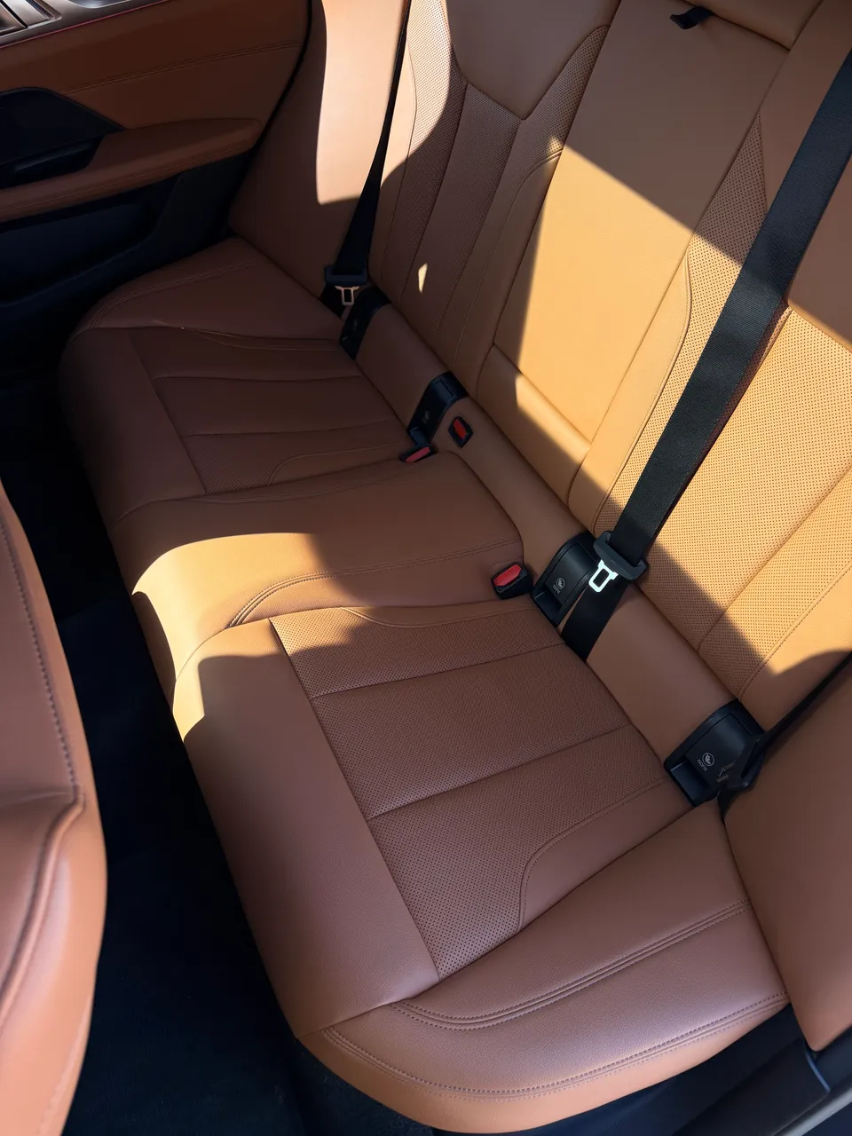 BMW i4 - фото 12