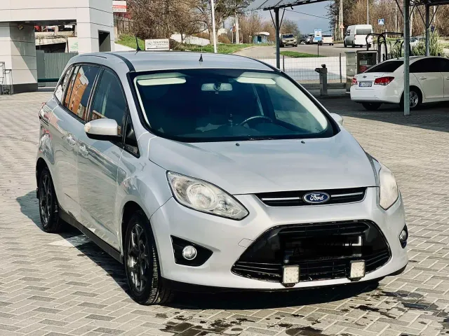Ford C-MAX - фото 1