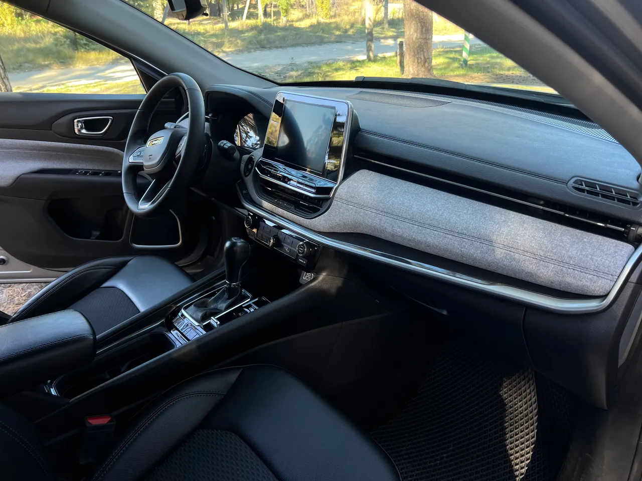 Jeep Compass - фото 14