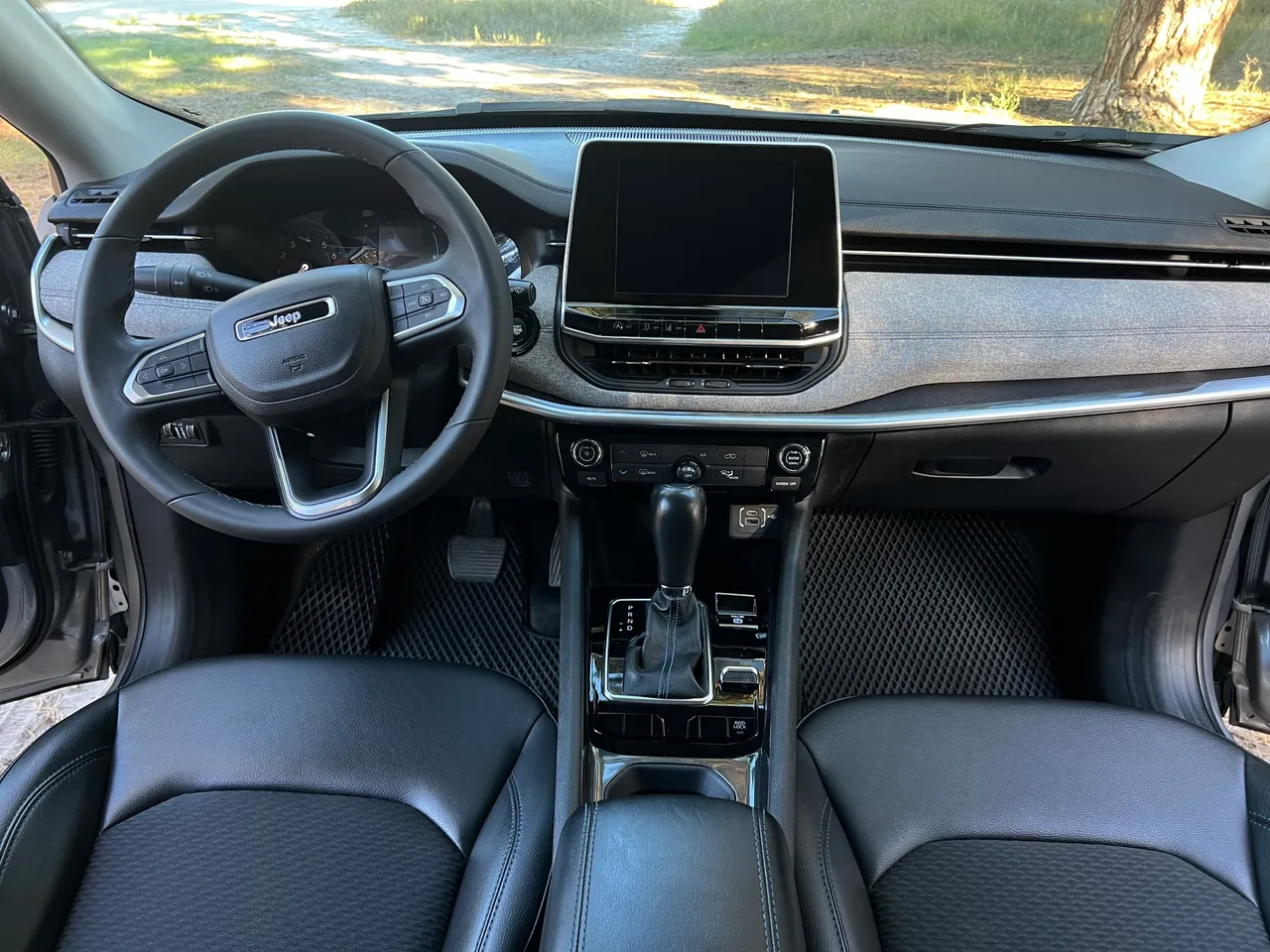 Jeep Compass - фото 18