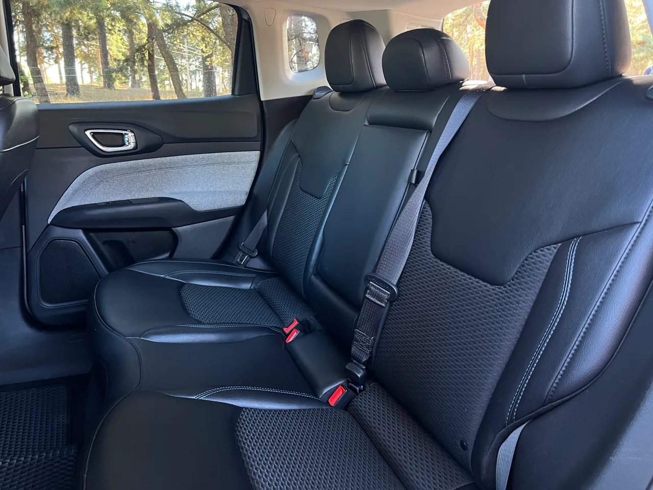 Jeep Compass - фото 21