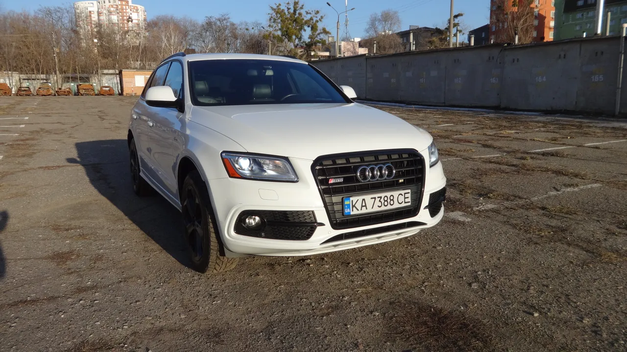 Audi SQ5 - фото 1