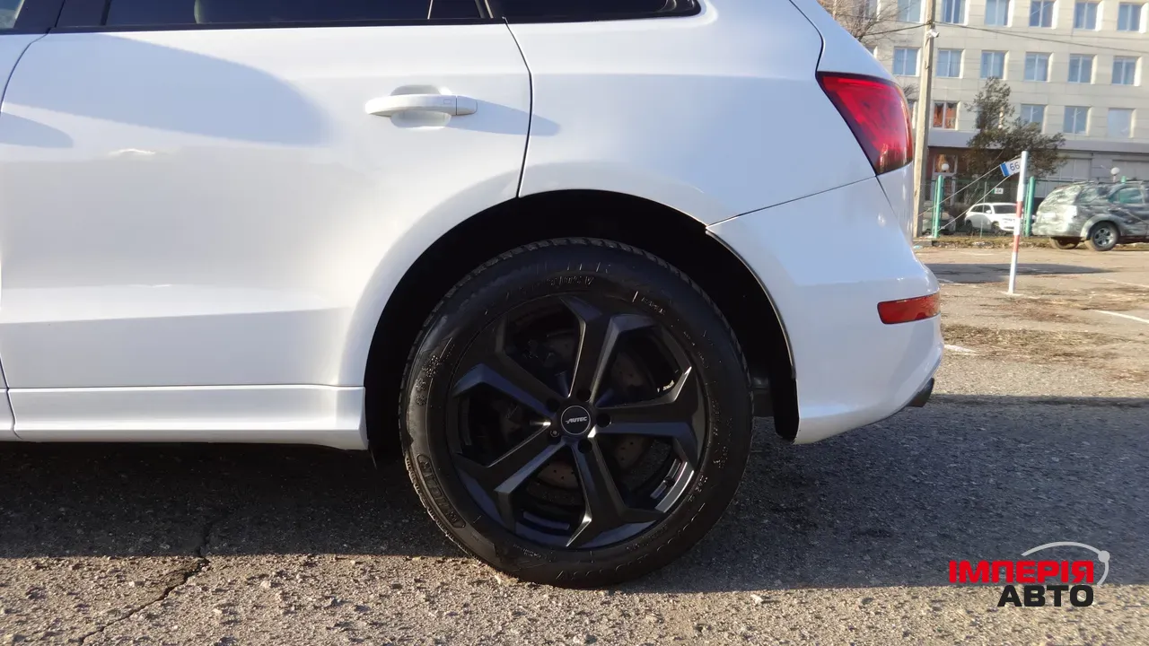 Audi SQ5 - фото 17
